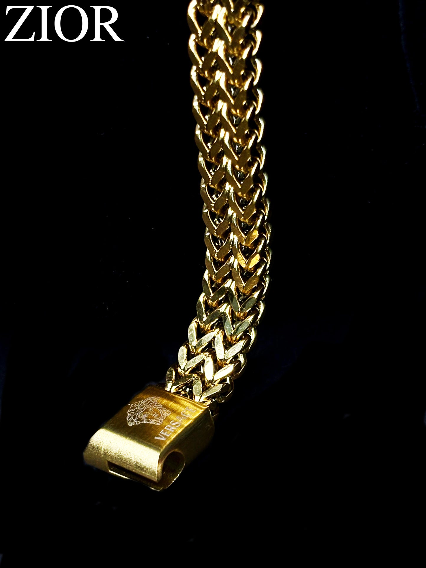 ZIOR Men's Lion Emblem Bracelet with Textured Plate Anti-Tarnish Gold-Tone Designer Chain