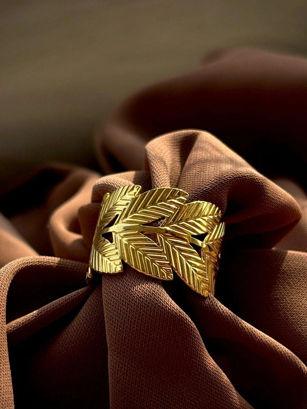 LINKED LUXE
