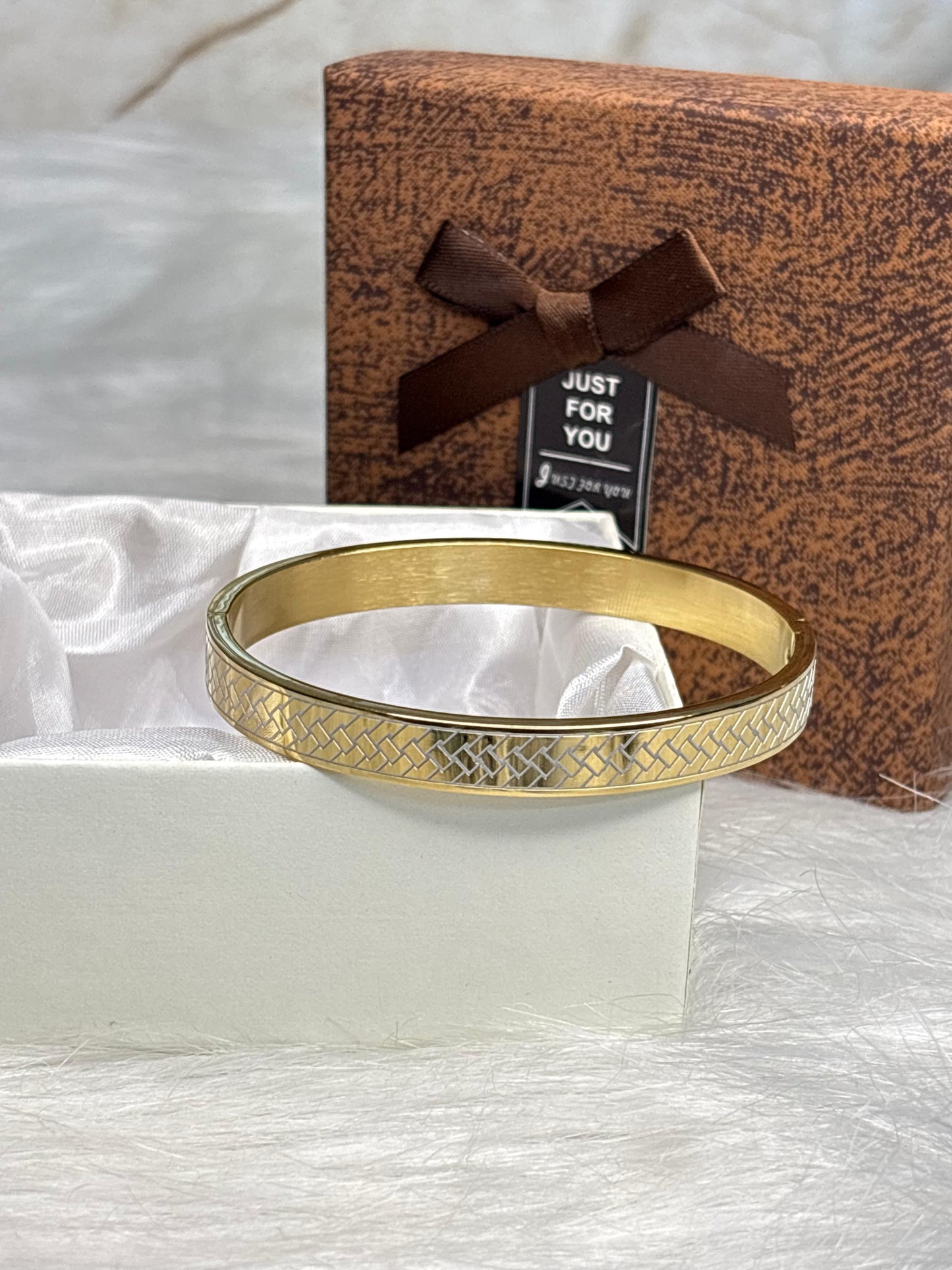 Stylish Anti-Tarnish Gold Design Bangle Bracelet for Men & Women | Korean Fashion Jewellery