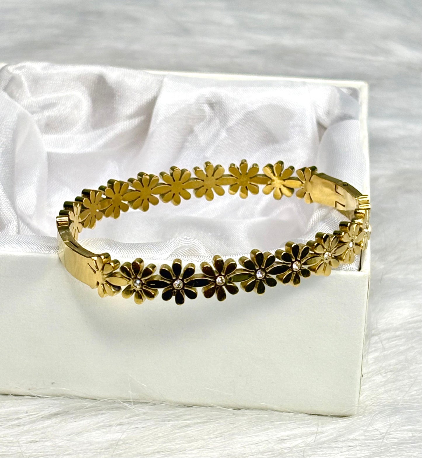 Elegant Anti-Tarnish Gold Flower Bangle Bracelet | Korean Inspired Women's Jewellery