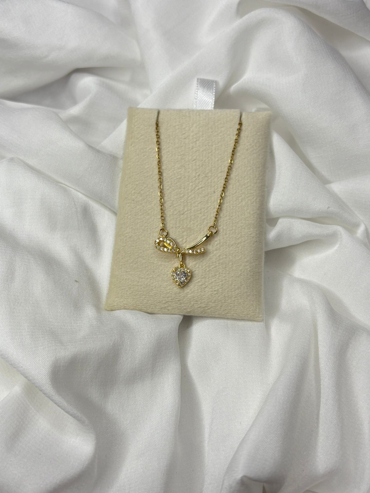 ZIOR Diamond Style mini Heart necklace chain