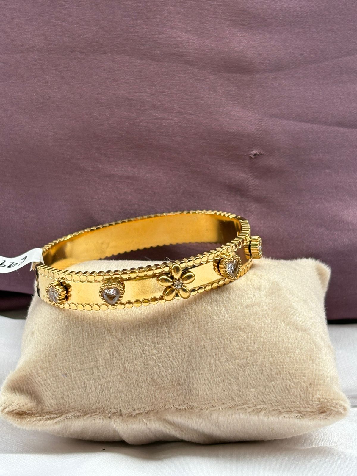 Luxury Gold Floral Motif Bracelet