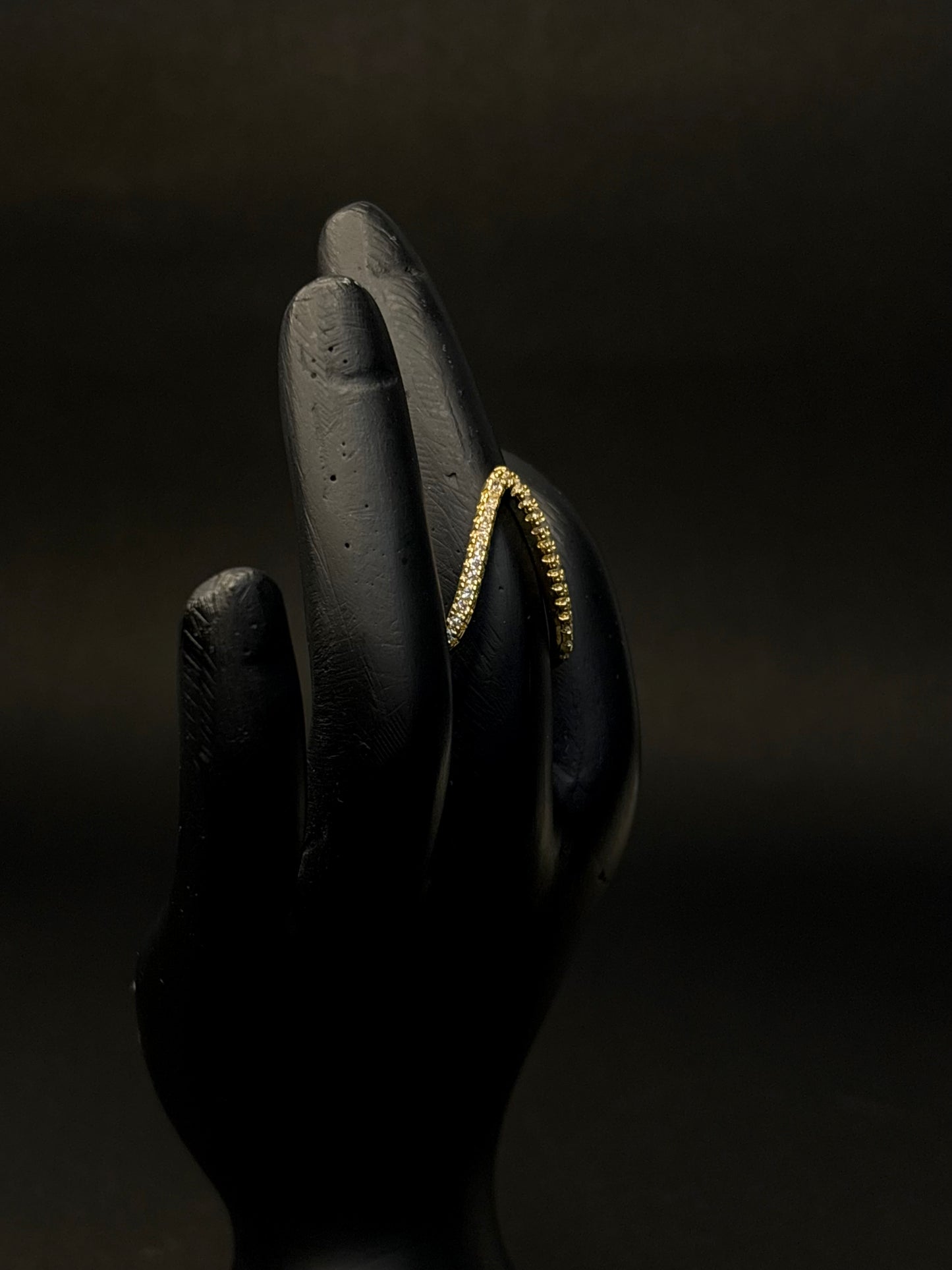 ZIOR Women's Gold-Plated Wave Design Ring