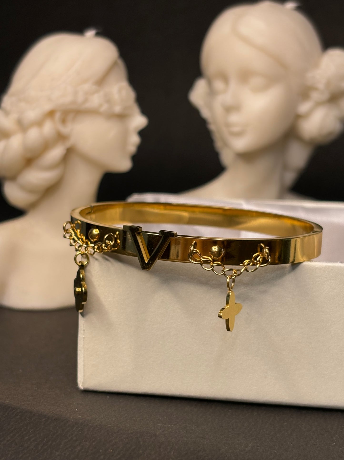 ZIOR Women's Gold-Plated V Charm Bracelet