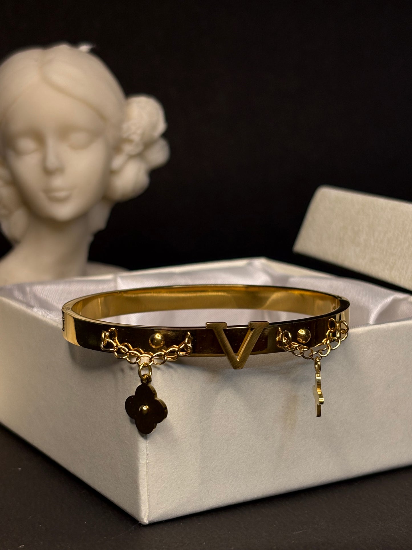 ZIOR Women's Gold-Plated V Charm Bracelet