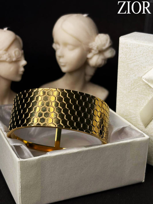 ZIOR Women's Gold-Plated Wide Cuff Bracelet Elegant Honeycomb Pattern
