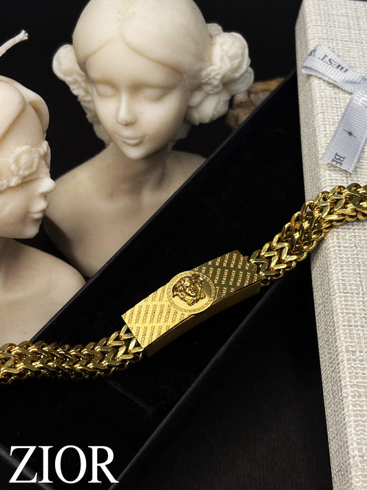 ZIOR Men's Lion Emblem Bracelet with Textured Plate Anti-Tarnish Gold-Tone Designer Chain