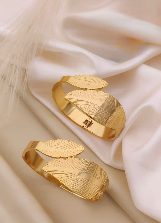 Women’s Gold-Plated Anti-Tarnish Leaf Design Bangles | Stylish Open Cuff Bracelet in Korean Jewellery Style | Elegant Women Jewellery | Trendy Anti-Tarnish Bracelet & Bangle | Statement Women Necklace Look