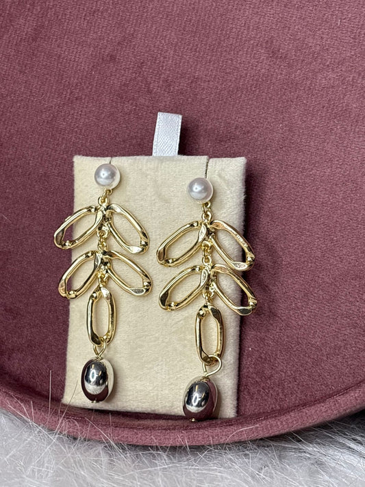Dual-Tone Floral Drop Earrings