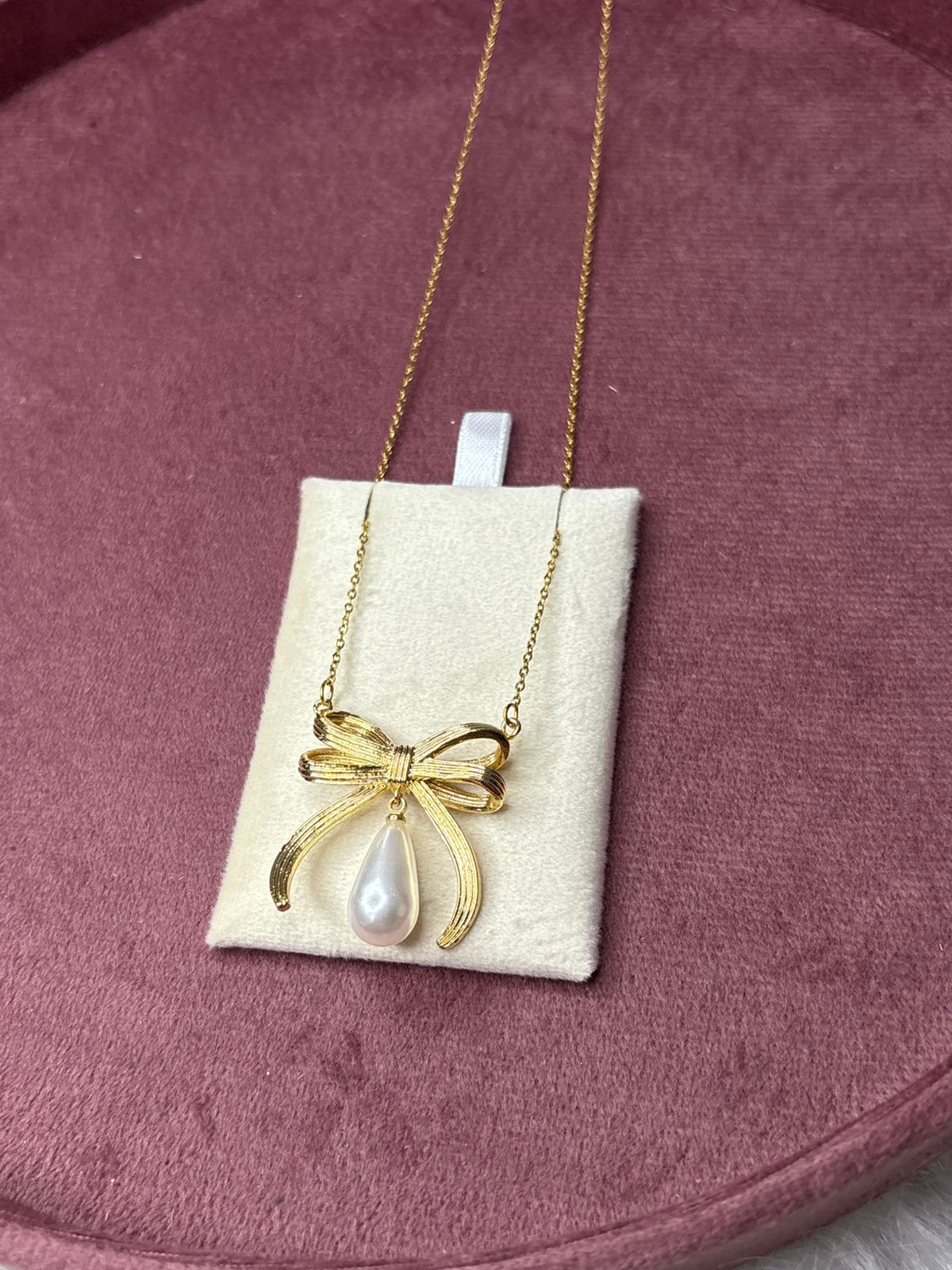 Big Size Bow with a drop of Pearl Necklace Chain