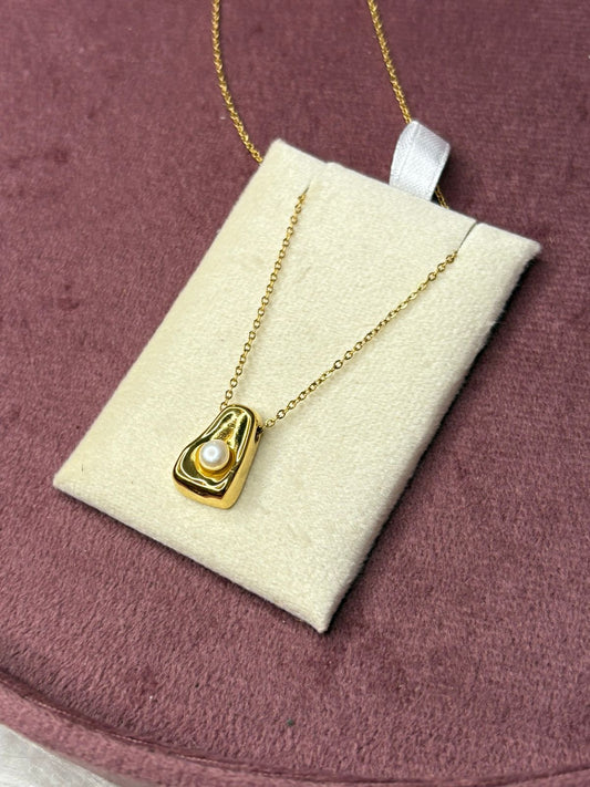 Avocado pearl Necklace Chain