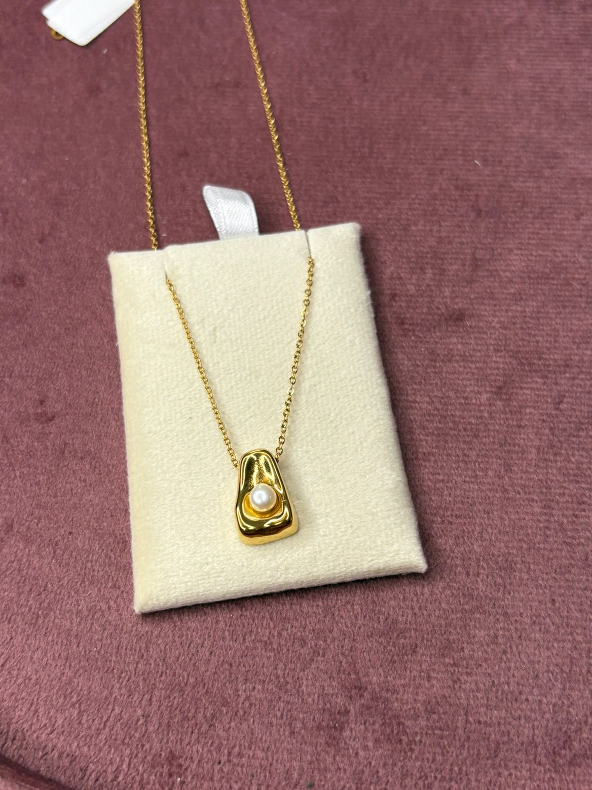 Avocado pearl Necklace Chain