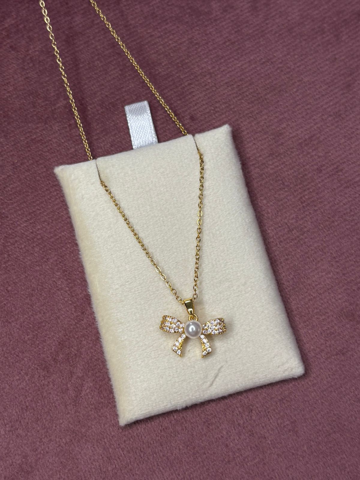 Classy Pearl-Bow Necklace Chain for Girls