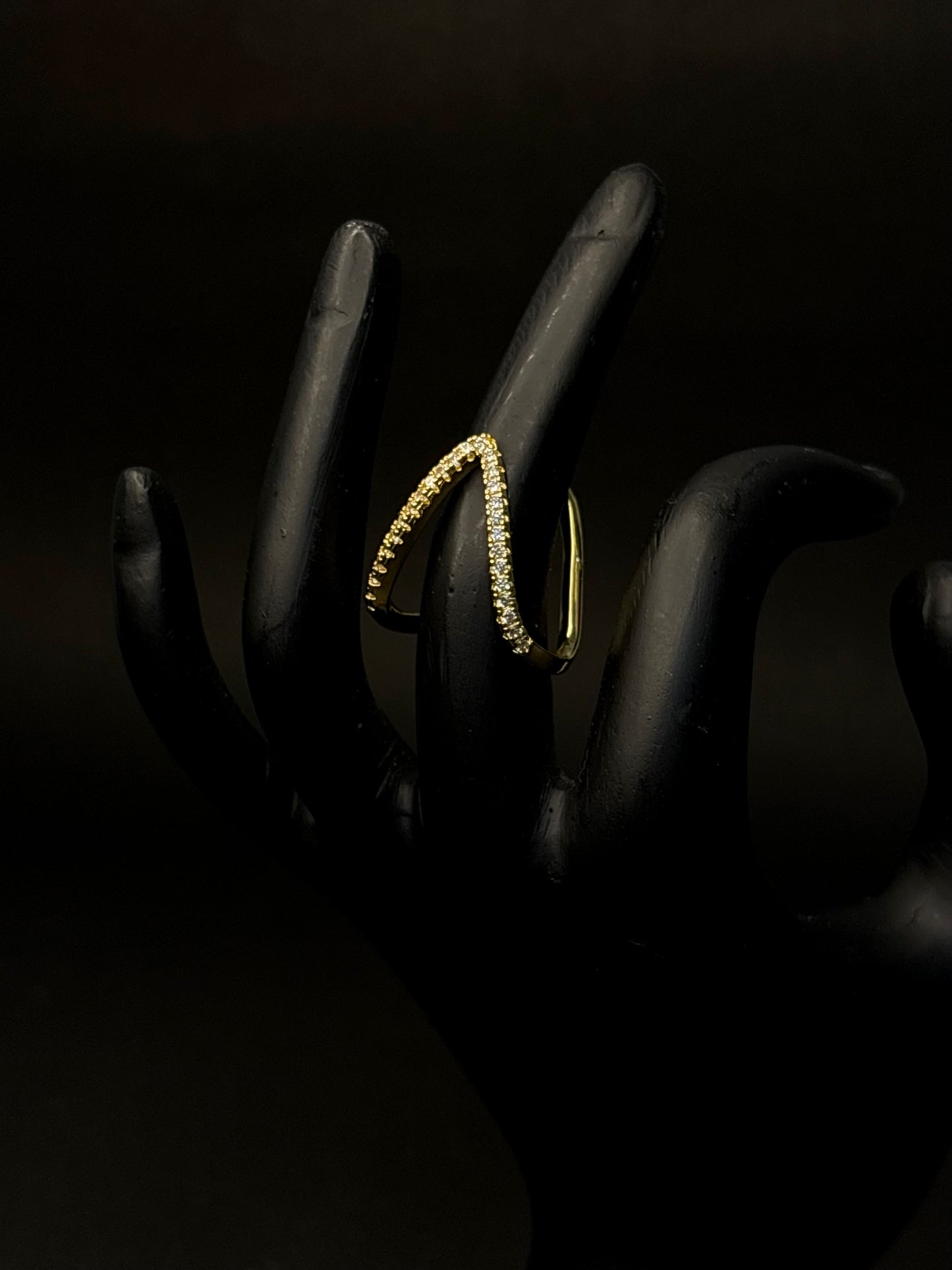 ZIOR Women's Gold-Plated Wave Design Ring