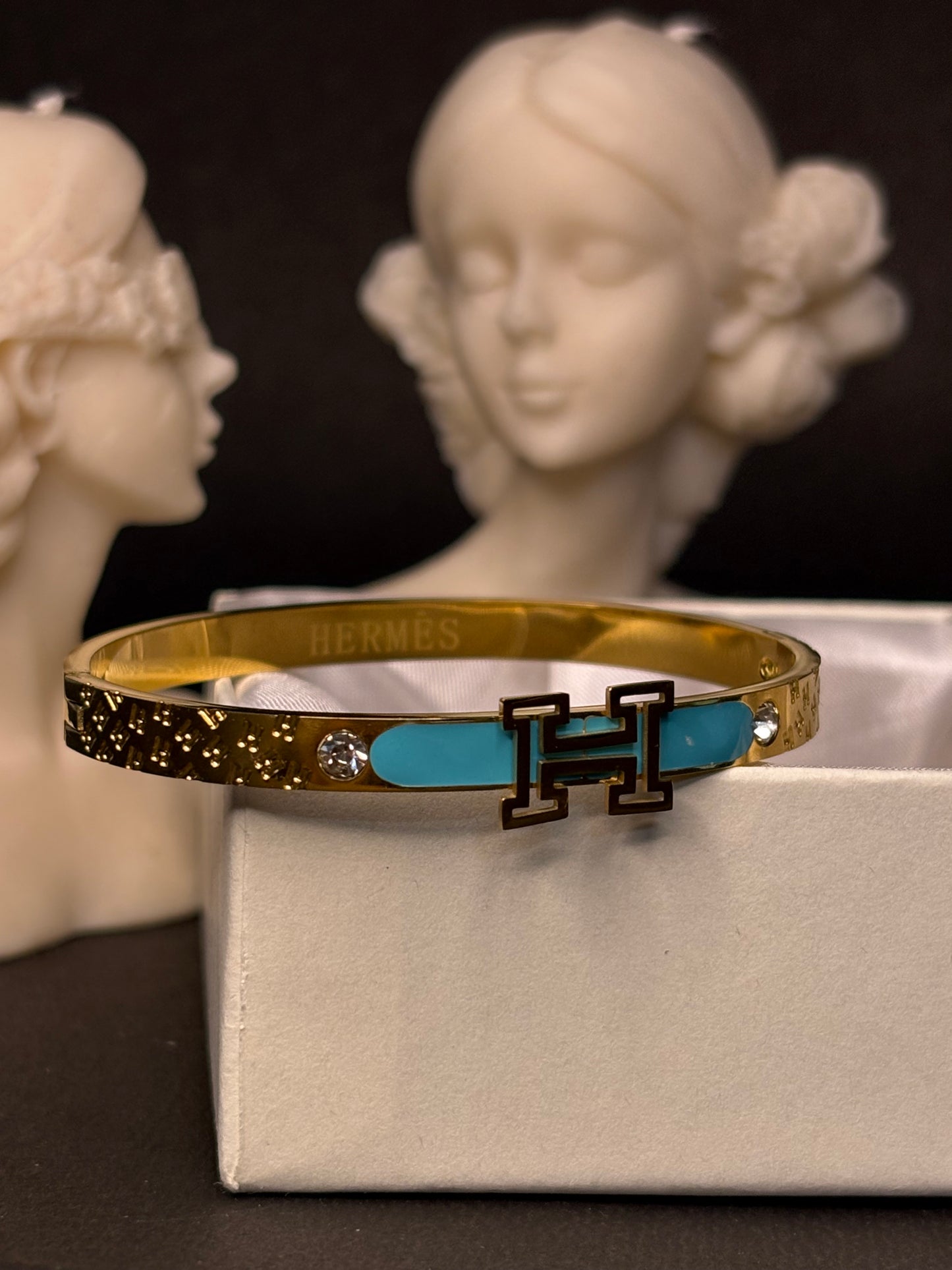 ZIOR Women's Hermes Gold-Plated Designer Bangle